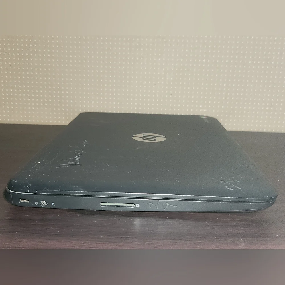HP Chromebook 11 G4 (Celeron N2840 2.16GHz, 16GB SSD, 4GB RAM, Chrome OS)